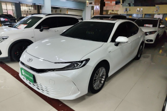 丰田 凯美瑞 2024款 双擎 2.0HE 精英版