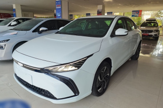 吉利几何G6 2024款 500KM 尊贵型
