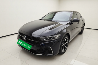 大众 帕萨特 2025款 出众款 380TSI 星空龙耀版