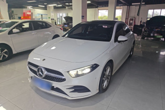 奔驰A级 2022款 改款 A 200 L 运动轿车动感型