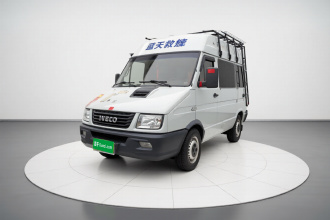 依维柯得意 2020款 2.5T A35客车单胎中顶5-9座侧移门国V