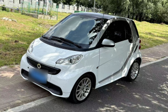 smart fortwo 2014款 1.0 MHD 硬顶城市光波激情版