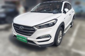 现代 途胜 2018款 1.6T 双离合两驱15周年特别版