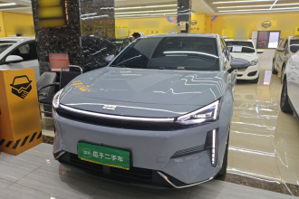 吉利银河 银河L6 2025款 EM-i 140km 探索+版
