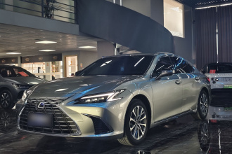 雷克萨斯ES 2025款 200 臻享版