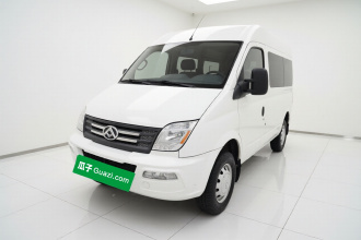 上汽大通MAXUS 新途V80 2023款 2.0T 手动经典傲运通短轴中顶5/6座