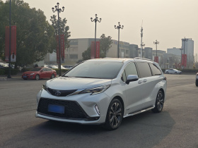 丰田 格瑞维亚 2022款 2.5L混动 旗舰版