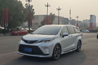 丰田 格瑞维亚 2022款 2.5L混动 旗舰版