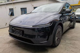 特斯拉 Model Y L 2025款 长续航全轮驱动版