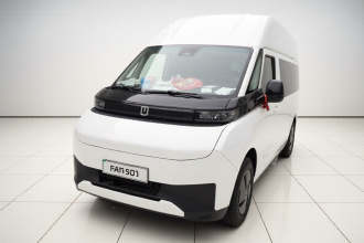 远程超级VAN 2024款 驭程版短轴中顶68kWh