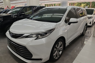 丰田 赛那SIENNA 2023款 2.5L混动 尊贵版