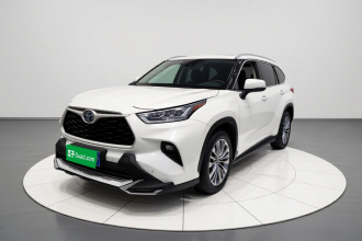 丰田 汉兰达 2022款 双擎 2.5L 四驱尊贵版 7座