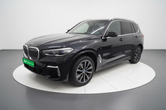 宝马X5 2022款 改款 xDrive 30Li 尊享型M运动套装