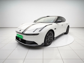 领克10 EM-P 2025款 120四驱Ultra