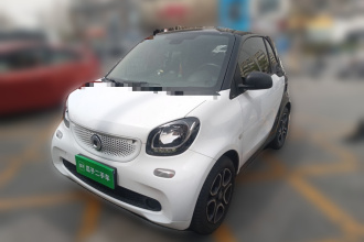 smart fortwo 2019款 0.9T 66千瓦硬顶风擎版 国VI