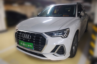 奥迪Q3 2022款 40 TFSI 时尚动感型