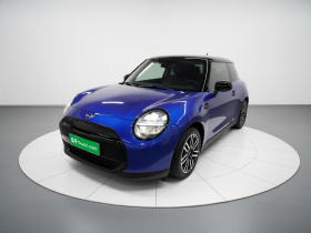 电动MINI COOPER 2024款 456km COOPER E 经典派