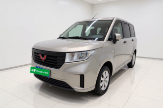 五菱汽车 五菱宏光PLUS 2020款 1.5L 手动标准型 5座