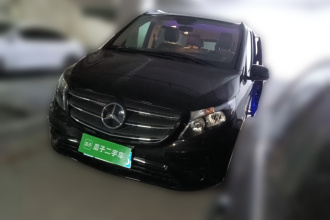 奔驰 威霆 2023款 2.0T 商务版 7座