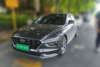现代 名图 2021款 1.8L CVT LUX尊贵版