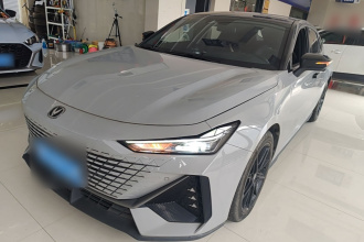 长安UNI-V 2023款 1.5T 尊贵型