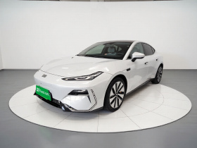 吉利银河 银河E8 2025款 700km 远航智驾版