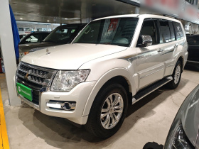 三菱 帕杰罗（平行进口） 