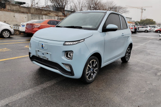 华晨新日i03 2021款 318km 31.45kWh