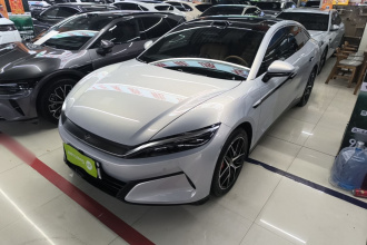 比亚迪 汉L 2025款 EV 四驱激光雷达旗舰型