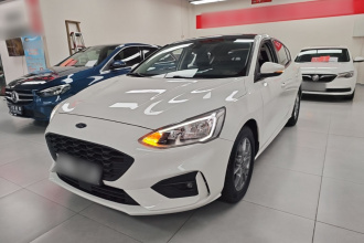 福特 福克斯 2020款 两厢 EcoBoost 180 自动锋潮型
