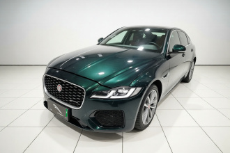 捷豹XFL 2022款 XFL 2.0T P250 两驱精英运动版