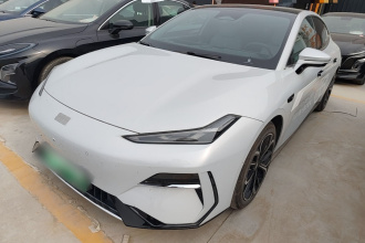 吉利银河 银河E8 2025款 700km 远航智驾版