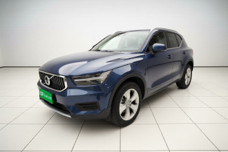 沃尔沃XC40 2022款 T4 四驱智行时尚版