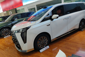 广汽传祺 传祺向往M8 2025款 乾崑系列 Ultra 头等舱