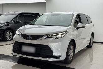 丰田 赛那SIENNA 2023款 2.5L混动 舒适版