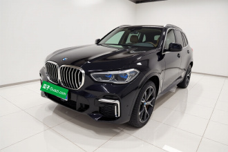 宝马X5 2022款 改款 xDrive 40Li M运动套装