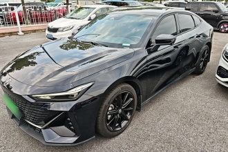 长安UNI-V 2023款 1.5T 尊贵型