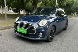MINI 2019款 1.5T COOPER 艺术家