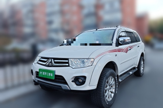 三菱 帕杰罗·劲畅 2013款 3.0L 自动四驱行政版