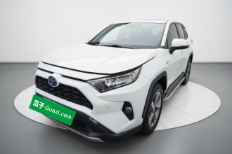 丰田 RAV4荣放 2022款 双擎 2.5L E-CVT两驱精英版