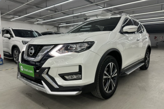 日产 奇骏 2017款 2.5L CVT豪华版 4WD