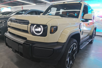 iCAR V27 2026款 200KM四驱猎鹰700