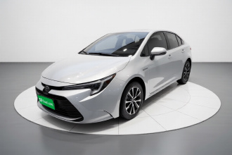 丰田 雷凌 2023款 智能电混双擎 1.8L 豪华版