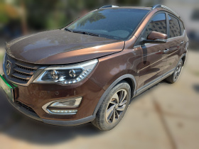 宝骏560 2016款 1.8L 手动豪华型