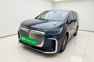 岚图汽车 岚图梦想家 2025款 PHEV 四驱旗舰鲲鹏版