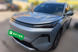 吉利银河 银河星舰7 EM-i 2025款 120km 探索+版