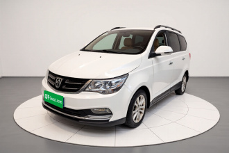 宝骏730 2016款 1.5L 手动舒适型 7座 国V