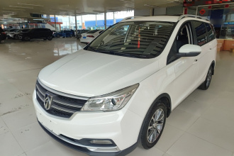 宝骏730 2019款 1.5T 手动时尚型 7座 国VI