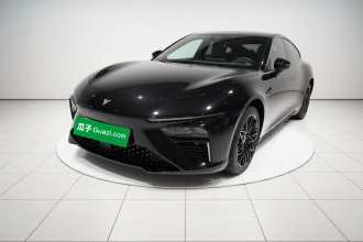 哪吒汽车 哪吒S 2022款 纯电 715km 后驱激光雷达版