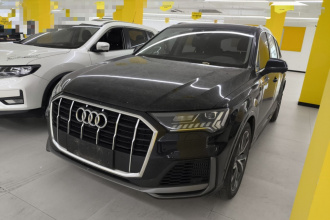 奥迪Q7 2021款 55 TFSI quattro S line运动型